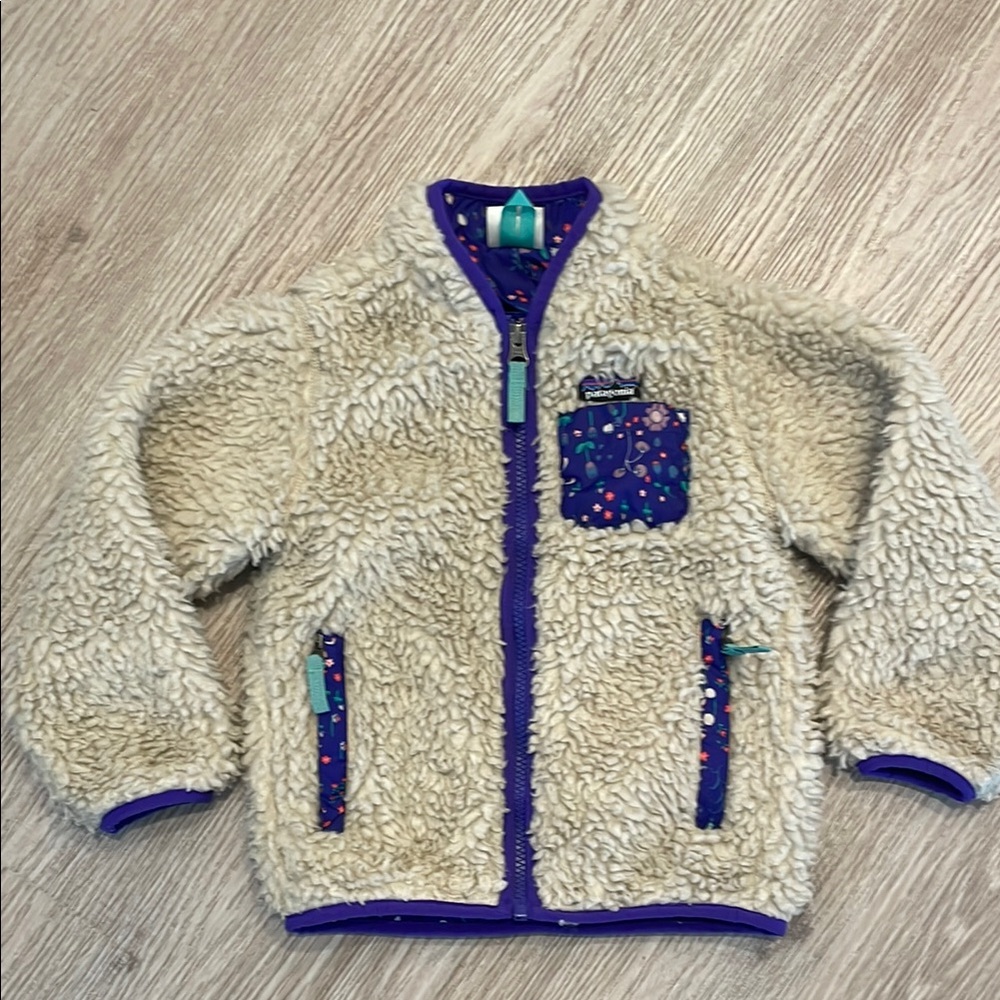 Kids Patagonia Cream Sherpa Jacket with Purple Accents